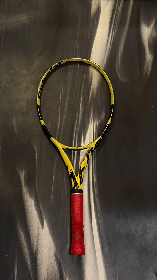 Tennis racket babolat pure aero 100 sq inch frame 300g